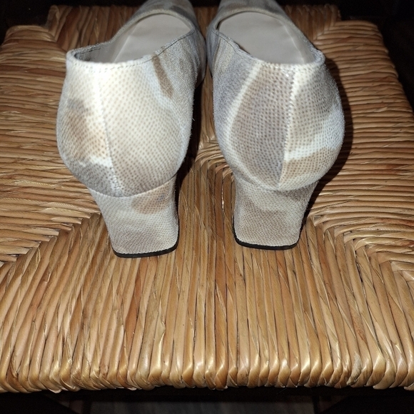 Stuart Weitzman block toe heels snake skin size 8 - Picture 4 of 8
